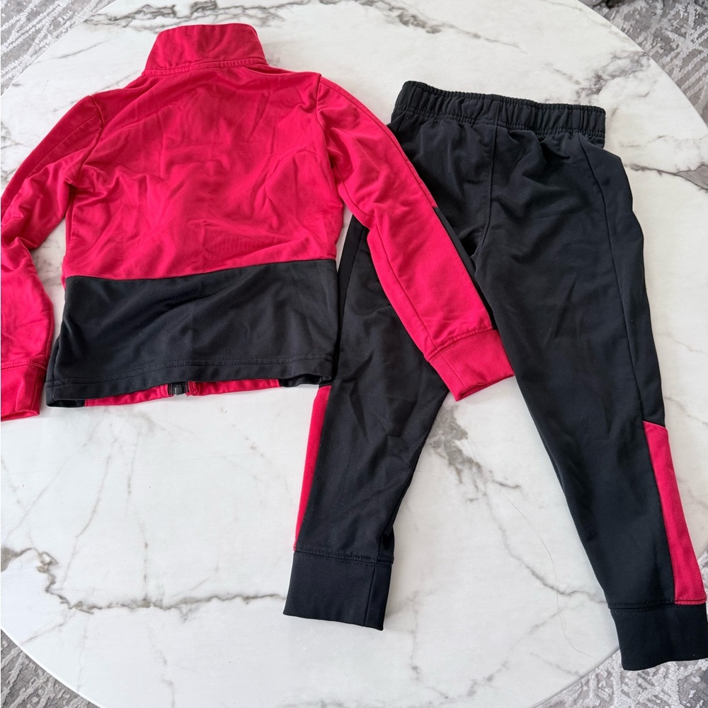 Nike Red and Black Athletic Set - Picture 9 of 9
